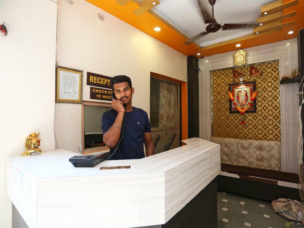 Spot On 45585 Hotel Aakash Ganga Варанаси Экстерьер фото