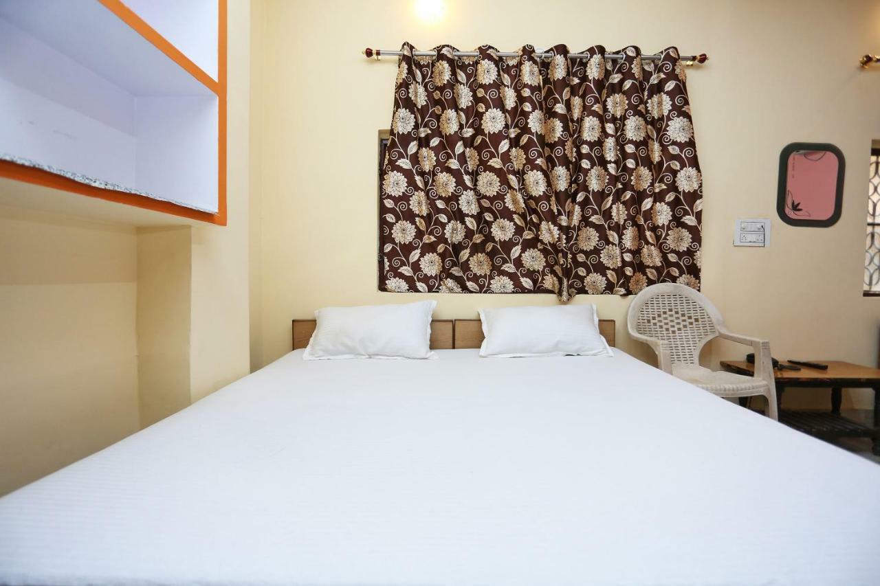 Spot On 45585 Hotel Aakash Ganga Варанаси Экстерьер фото