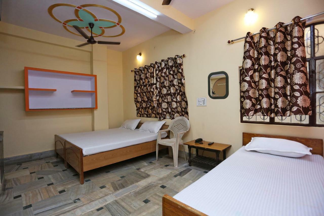 Spot On 45585 Hotel Aakash Ganga Варанаси Экстерьер фото