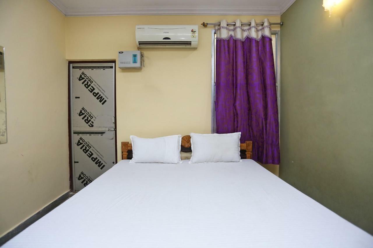 Spot On 45585 Hotel Aakash Ganga Варанаси Экстерьер фото